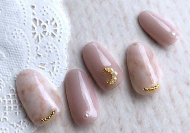 100均新作 話題のカーブパーツで天然石ネイルデザイン 18年10月30日 Biglobe Beauty