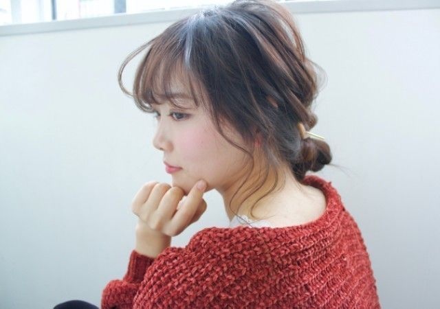 挿すだけで可愛すぎる ヘアゴムとマジェステで作る5分で簡単お団子ヘアアレンジ 19年04月11日 Biglobe Beauty