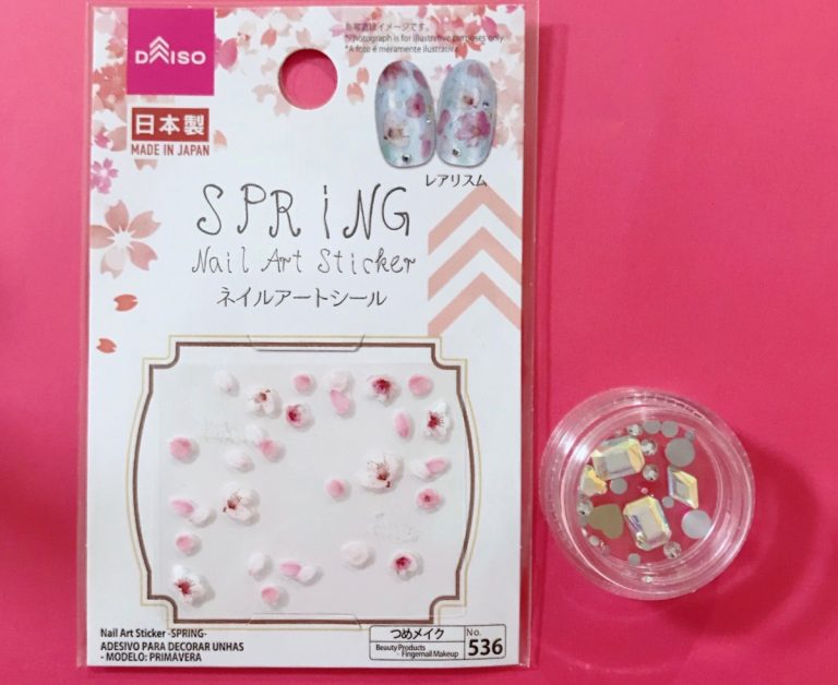 ダイソーの桜シールで簡単可愛い ピンクグラデの桜ネイル アッキーのbiglobe Beauty ブログ