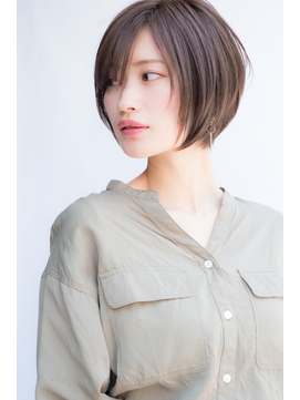 21年夏 東 純平 大人可愛い シャープ 小顔 ショートボブ グレージュのヘアスタイル Biglobe Beauty