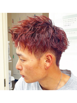 21年秋冬 横浜ツイストパーマツーブロックアップバングメンズショート短髪のヘアスタイル Biglobe Beauty